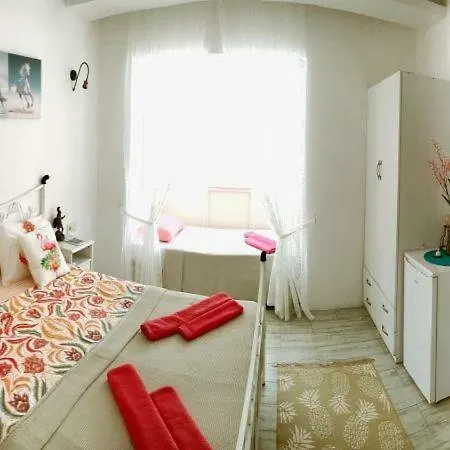 Umit Ev Hotel 2*